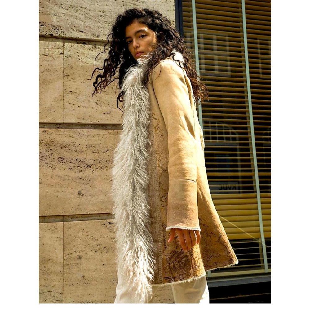 ISO Moonlight coat